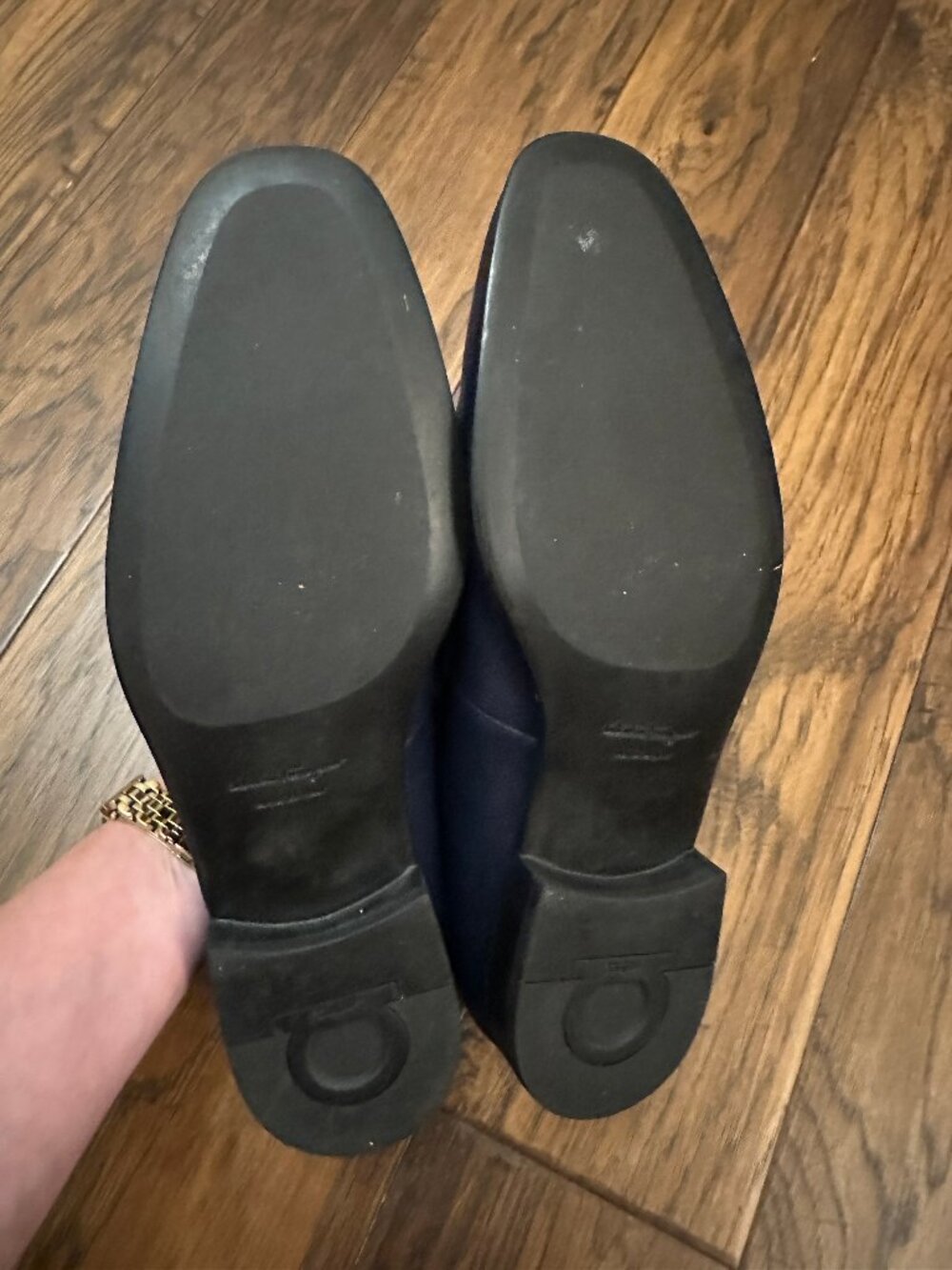LIKE NEW Salvatore Ferragamo Navy Pebbled Leather Gancini Loafers Size 8 D - Picture 8 of 10